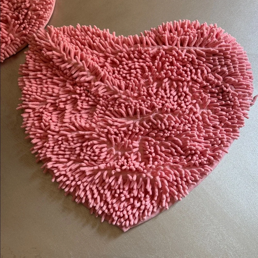 Heart-Shaped Pink Bath Mats
